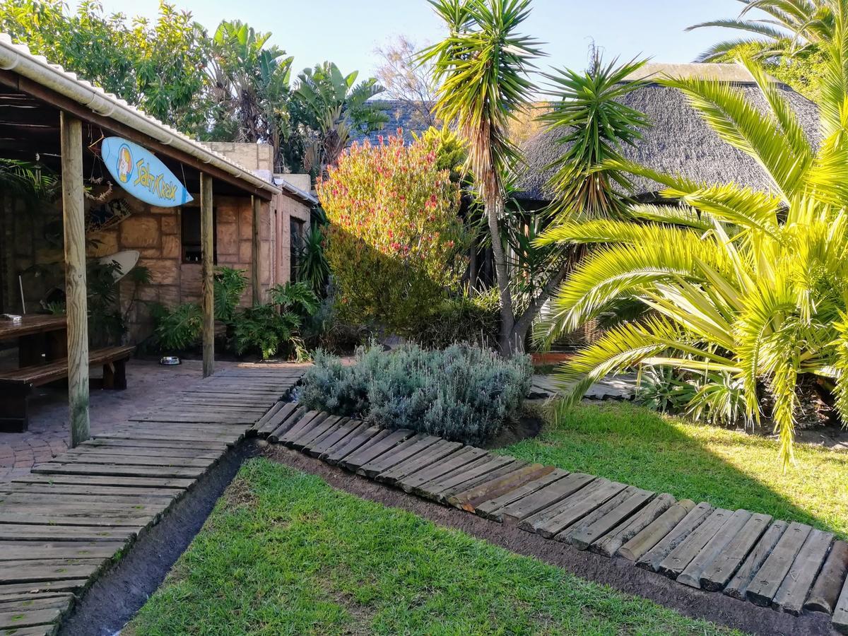 Saltycrax Backpackers And Surf Hostel By Curiocity Bloubergstrand Esterno foto