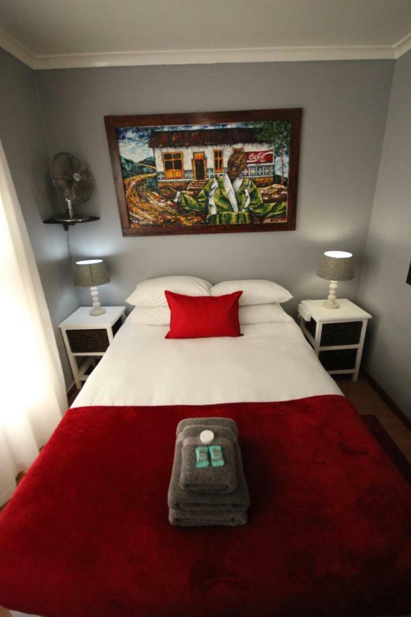 Saltycrax Backpackers And Surf Hostel By Curiocity Bloubergstrand Esterno foto