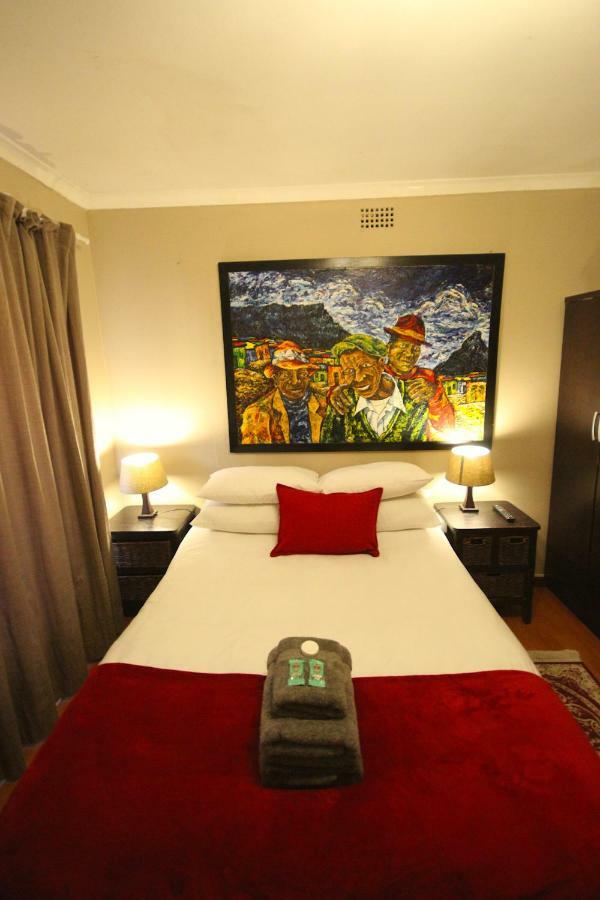 Saltycrax Backpackers And Surf Hostel By Curiocity Bloubergstrand Esterno foto