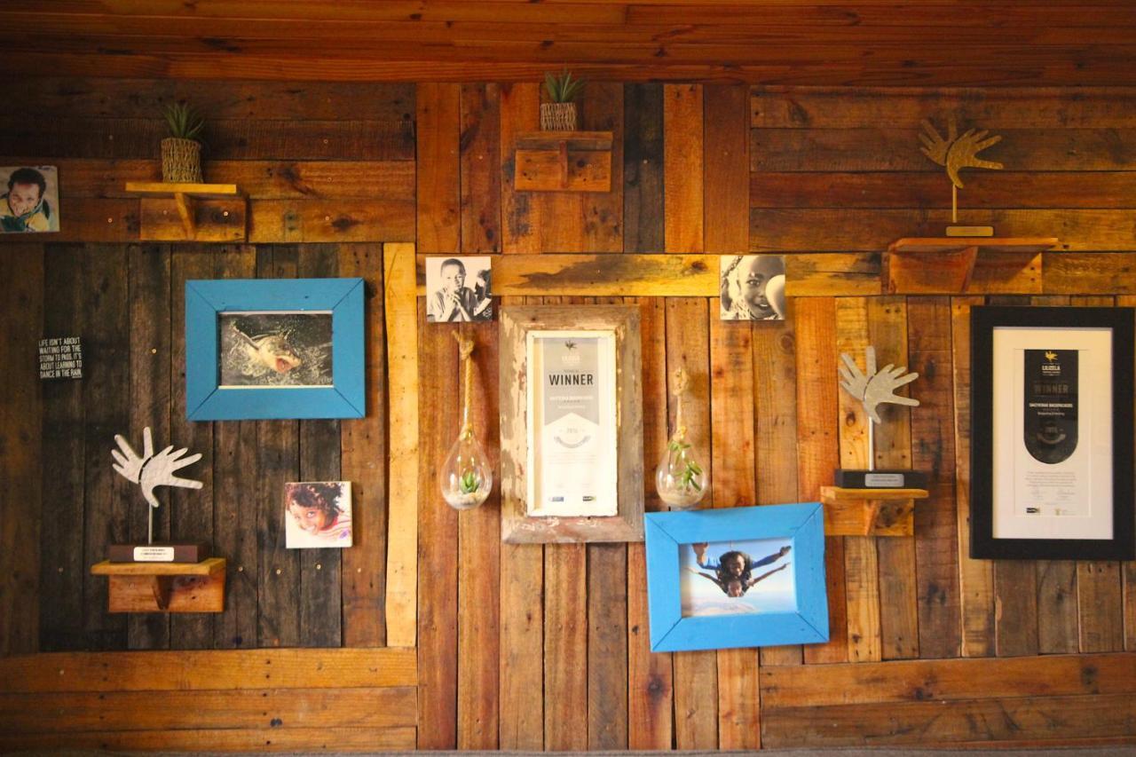 Saltycrax Backpackers And Surf Hostel By Curiocity Bloubergstrand Esterno foto