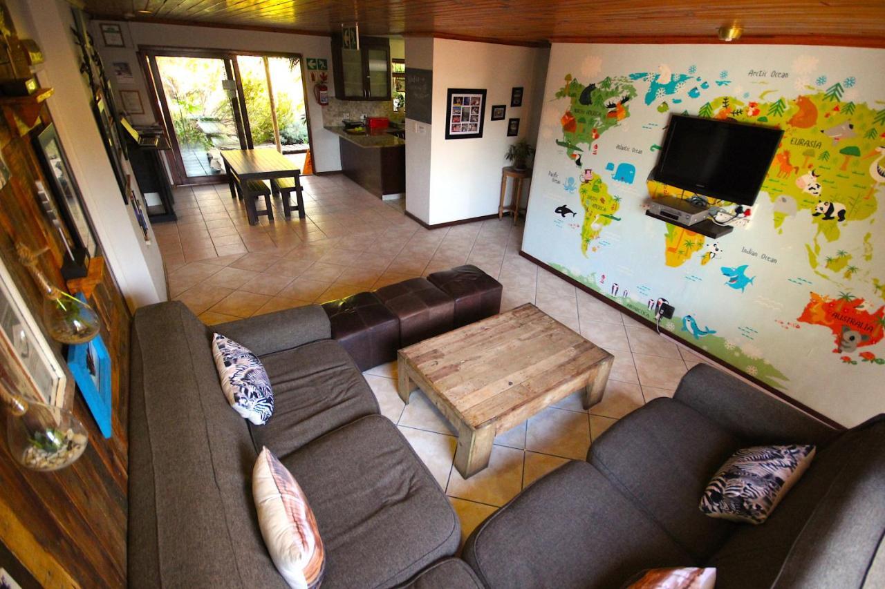 Saltycrax Backpackers And Surf Hostel By Curiocity Bloubergstrand Esterno foto