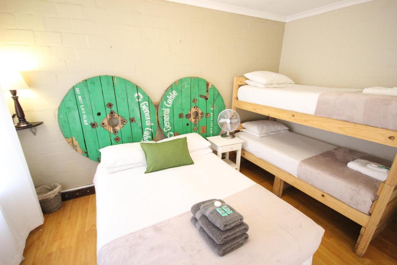 Saltycrax Backpackers And Surf Hostel By Curiocity Bloubergstrand Esterno foto