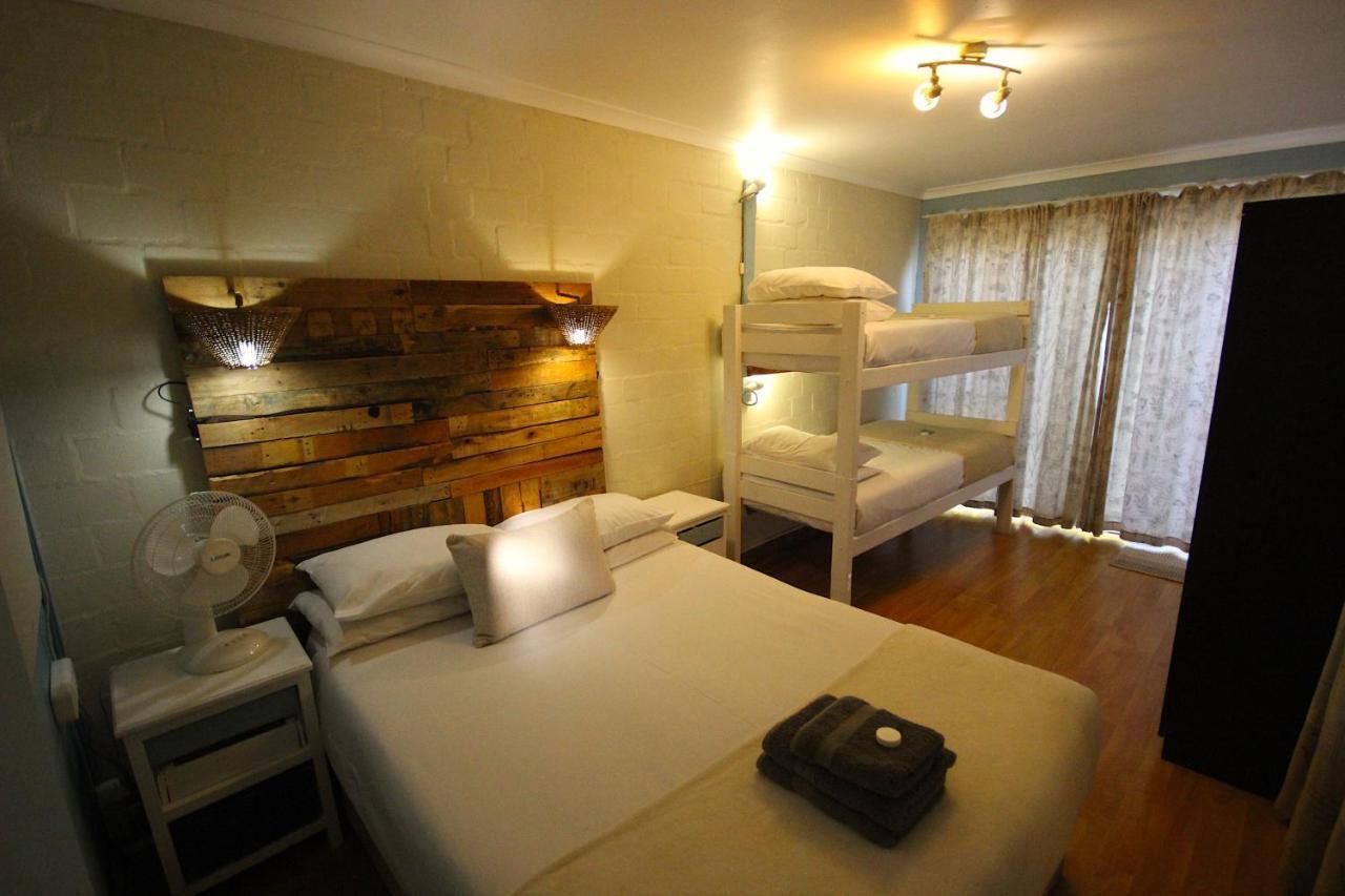 Saltycrax Backpackers And Surf Hostel By Curiocity Bloubergstrand Esterno foto