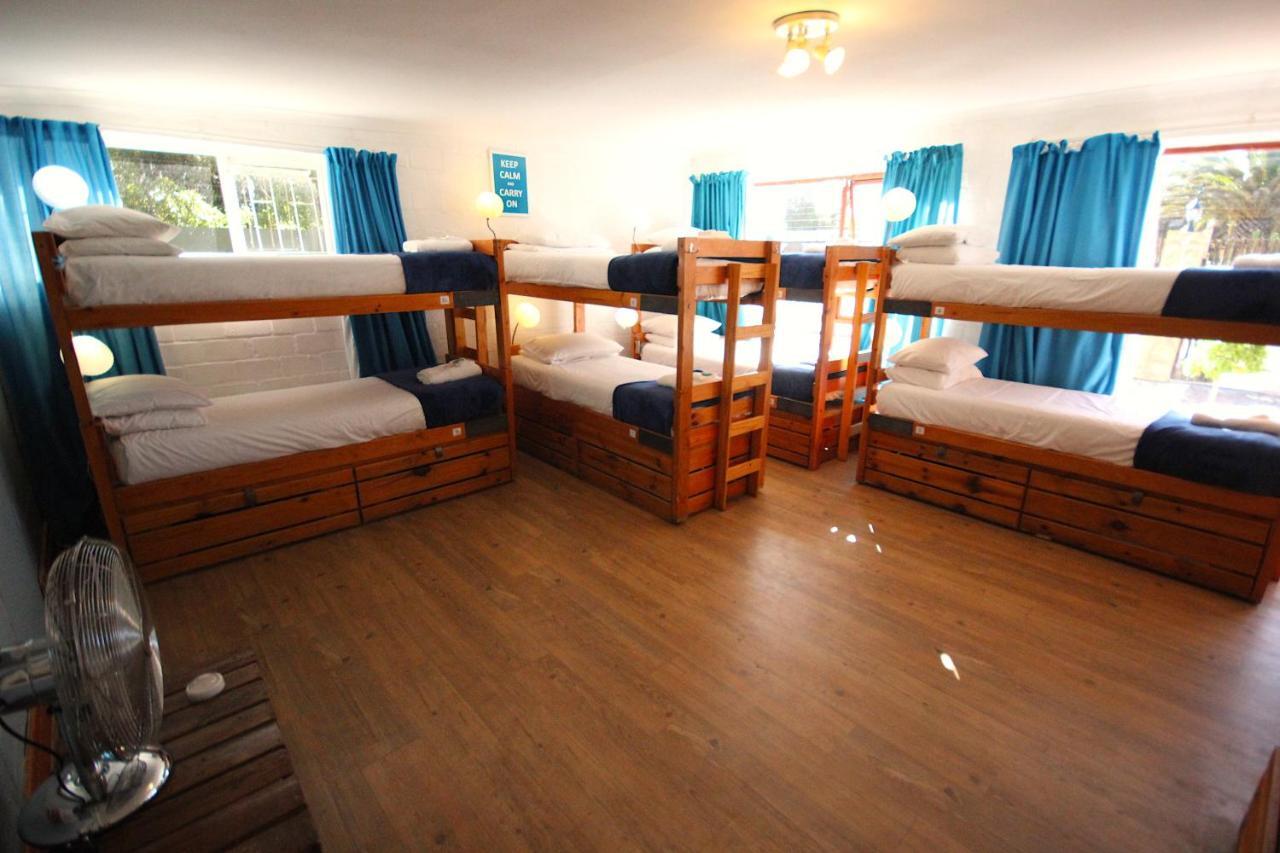 Saltycrax Backpackers And Surf Hostel By Curiocity Bloubergstrand Esterno foto