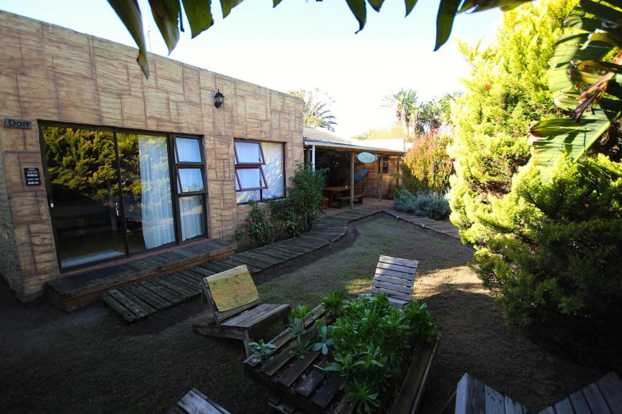 Saltycrax Backpackers And Surf Hostel By Curiocity Bloubergstrand Esterno foto
